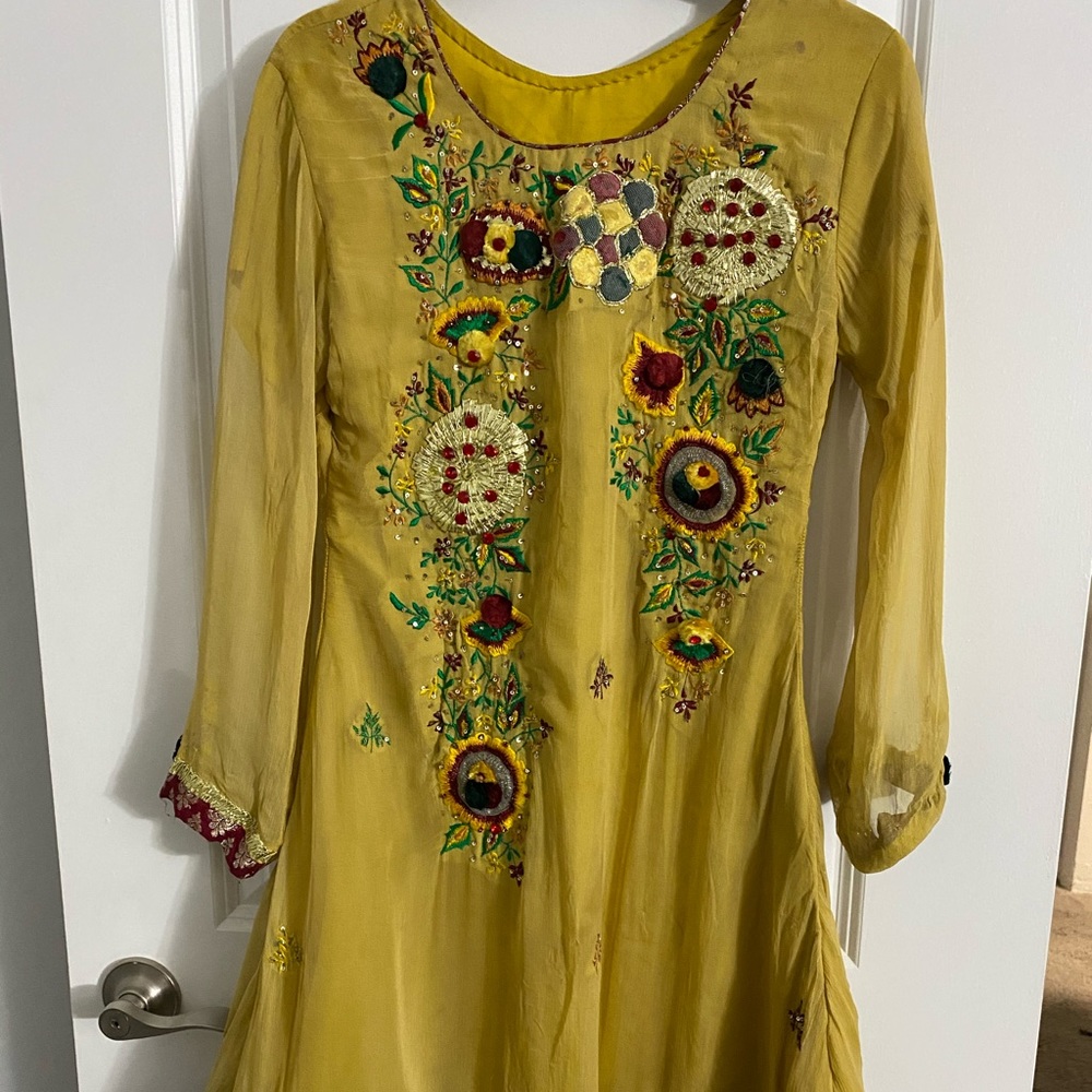 Pakistan and Indian dresses